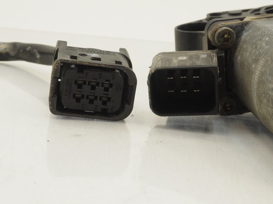 2208200342 2208200715 | Mercedes S500 | W220 Rear left window electric motor