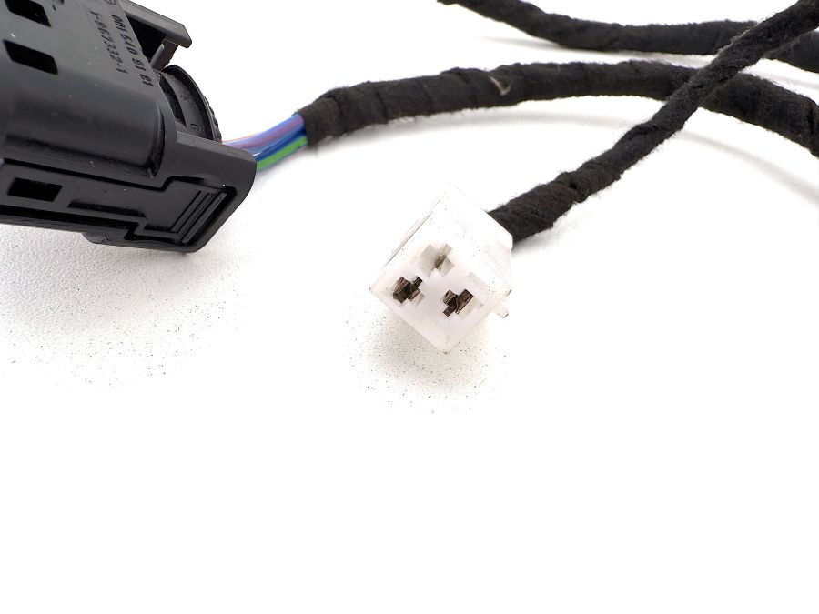 2208200442 0015409181 | Mercedes SL500 | R230 Rear right window motor wiring connector 2208200442 0015409181 | Mercedes SL500 | R230 Rear right window motor wiring connector