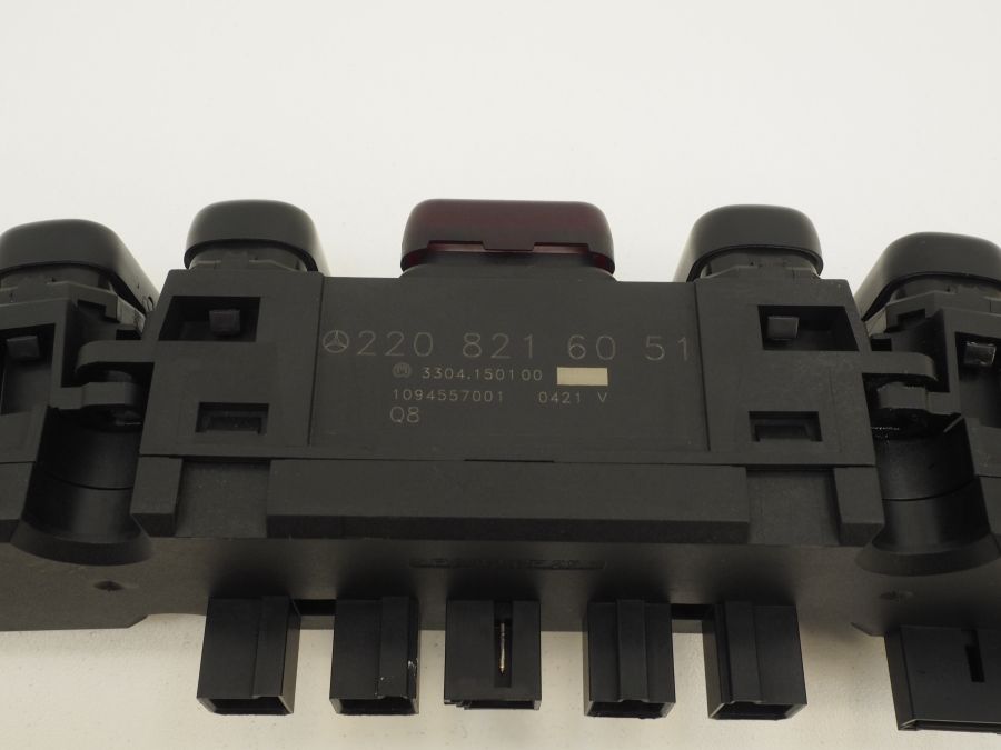 2208216051 2208207010 | Mercedes S500 | W220 Dashboard information center control switch