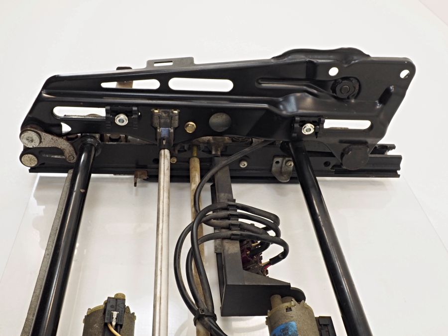 2209100436 2209101636 2208201542 | Mercedes S500 | W220 Front right seat electric adjustment frame