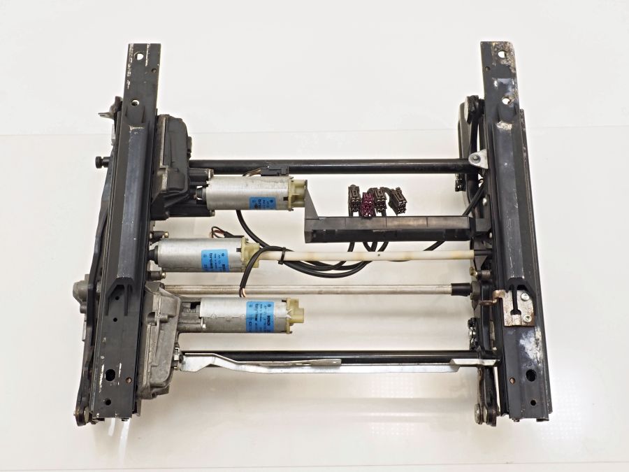 2209100436 2209101636 2208201542 | Mercedes S500 | W220 Front right seat electric adjustment frame