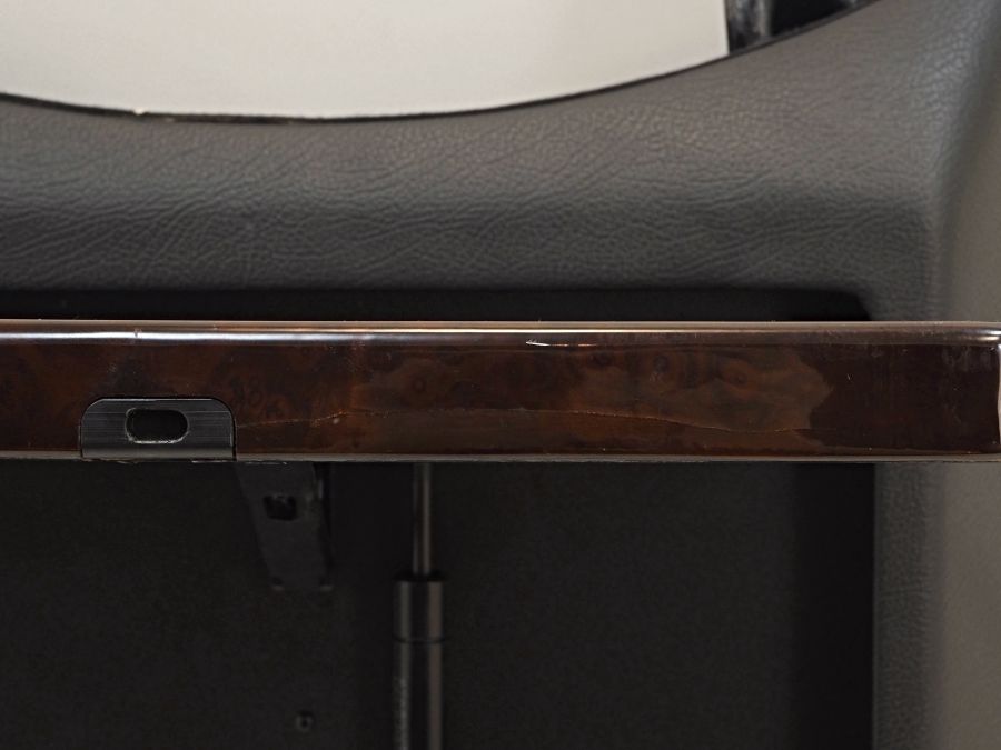 2209102039 22091020399B95 2209103239 | Mercedes S500 | W220 Front seat rear trim with folding table