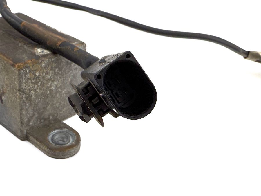 2305452732 0009008009 | Mercedes SL55 | R230 AMG Fuel pump control unit