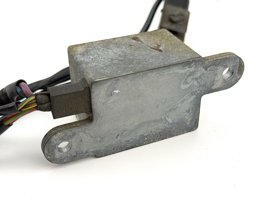 2305452732 0009008009 | Mercedes SL55 | R230 AMG Fuel pump control unit