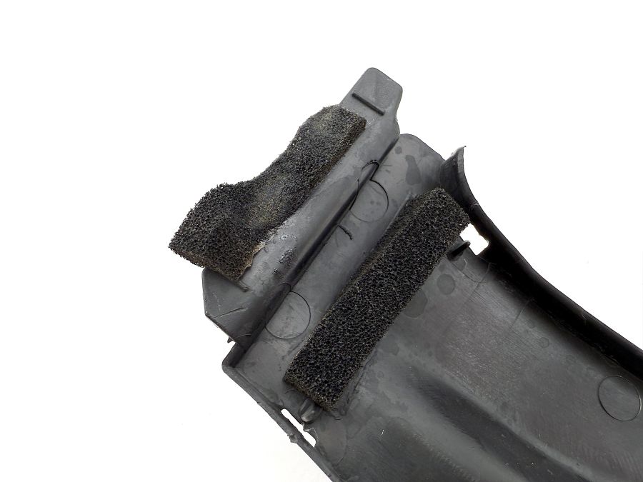 2305460264 2305461780 | Mercedes SL500 | R230 Engine bay left wiring harness duct