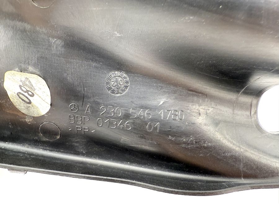 2305460264 2305461780 | Mercedes SL500 | R230 Engine bay left wiring harness duct