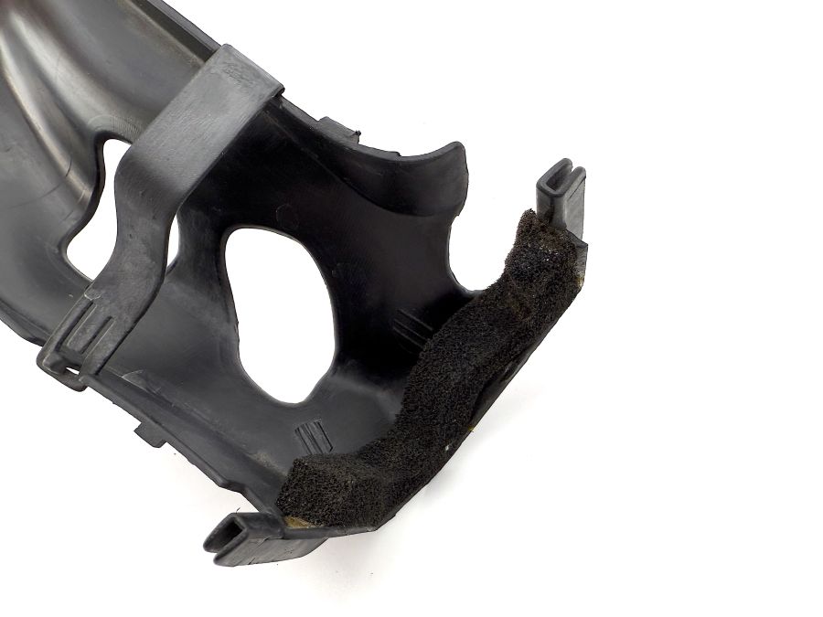 2305460264 2305461780 | Mercedes SL500 | R230 Engine bay left wiring harness duct