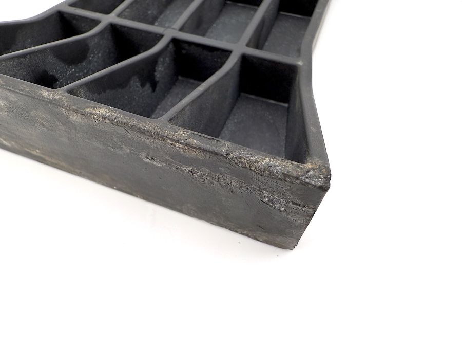 2306190048 | Mercedes SL500 | R230 Battery upper holder