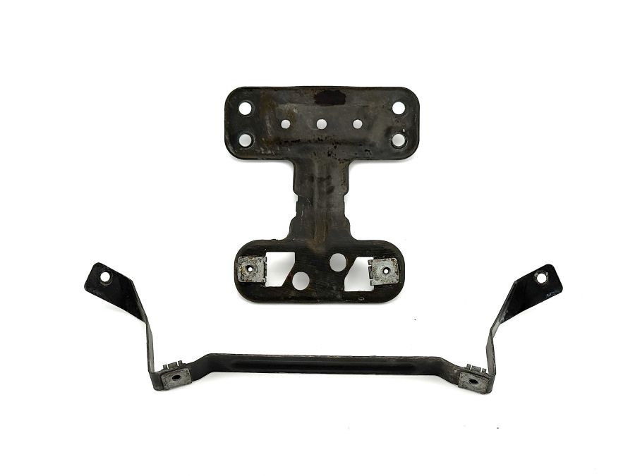 2306190335 2305240740 | Mercedes SL55 | R230 Transmission lower cover holder bracket