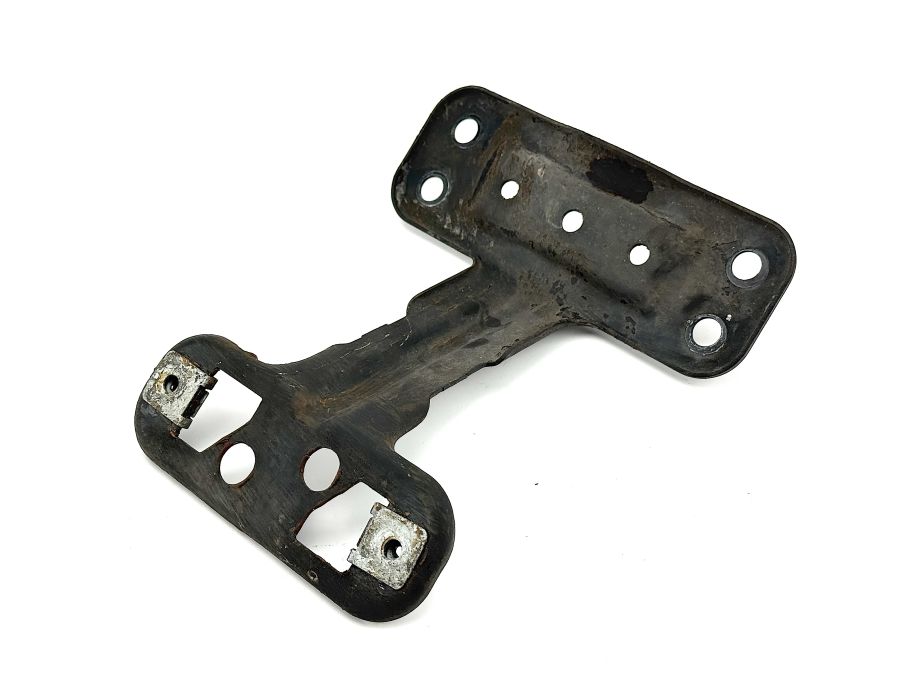 2306190335 2305240740 | Mercedes SL55 | R230 Transmission lower cover holder bracket