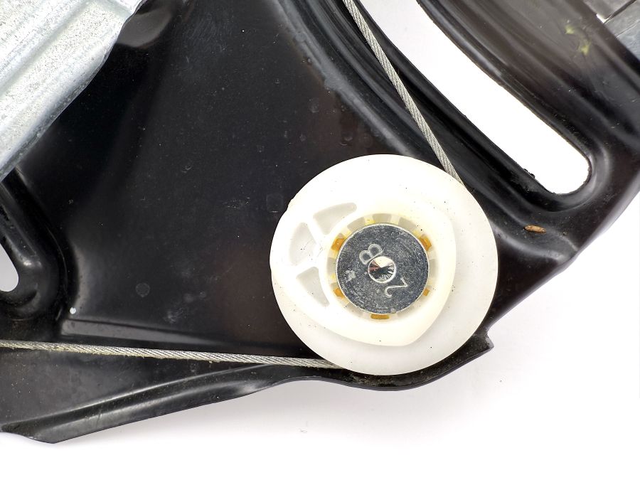 2306700203 2306700403 2208200442 | Mercedes SL500 | R230 Rear right window regulator