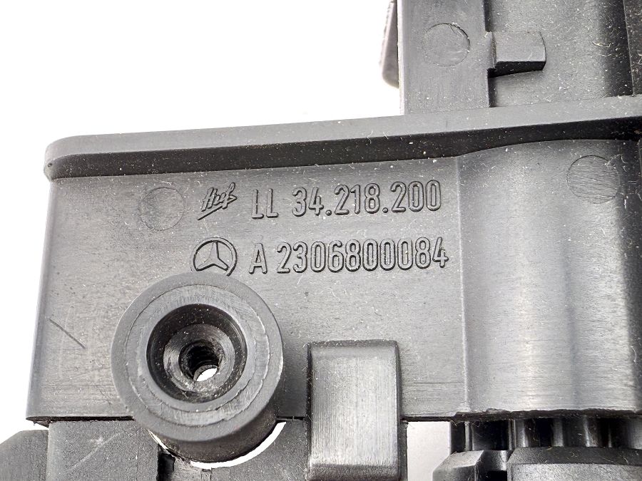 2306800084 2308200901 | Mercedes SL55 | R230 Glovebox compartment button 2306800084 2308200901 | Mercedes SL55 | R230 Glovebox compartment button