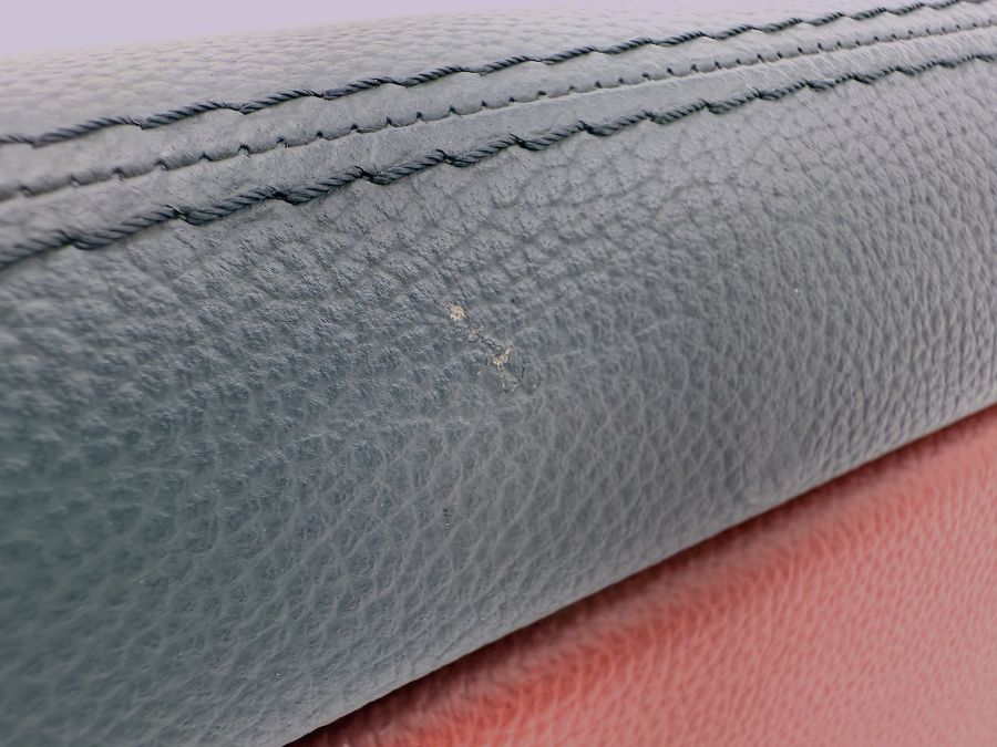 2306800150 2306800450 2306804939 | Mercedes SL500 | R230 Center console storage box arm rest