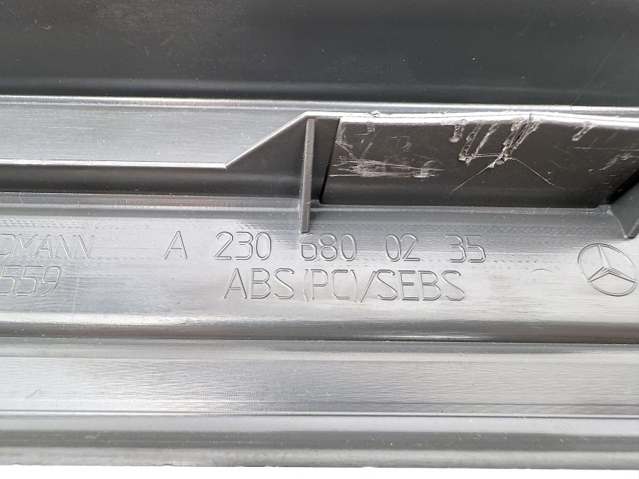 2306800235 2306800135 | Mercedes SL500 | R230 Door threshold pads pair