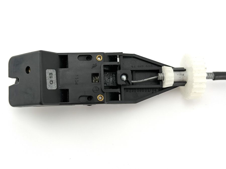 2306800384 2306800584 2306840054 | Mercedes SL55 | R230 Instrument panel glovebox latch lock 2306800384 2306800584 2306840054 | Mercedes SL55 | R230 Instrument panel glovebox latch lock