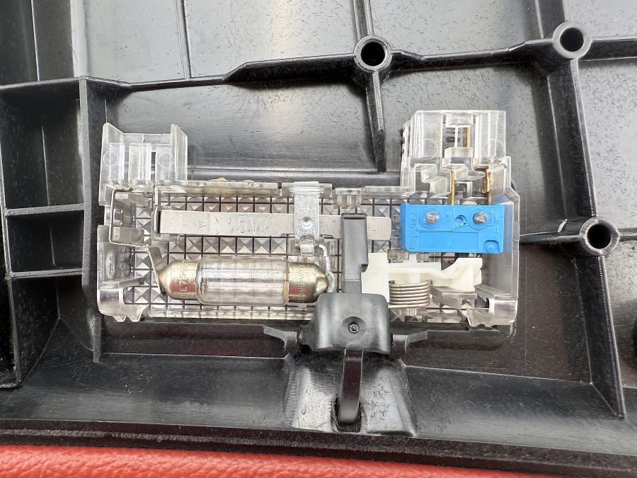 2306800387 2038201901 2306800384 | Mercedes SL500 | R230 Instrument panel glovebox RHD