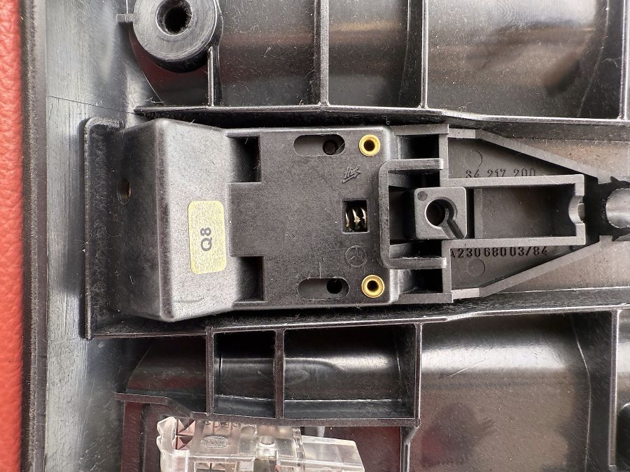 2306800387 2038201901 2306800384 | Mercedes SL500 | R230 Instrument panel glovebox RHD