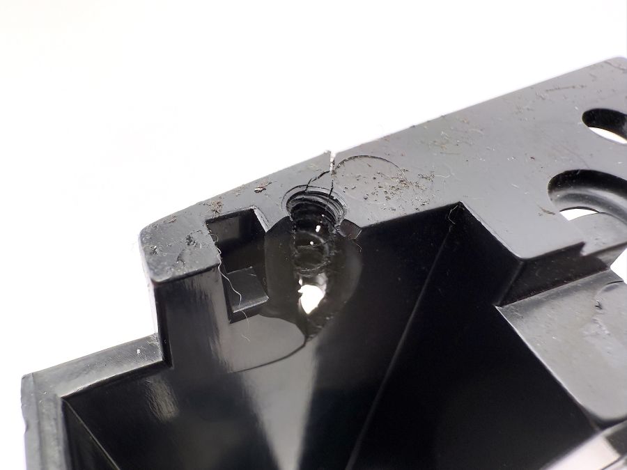 2306890016 | Mercedes SL500 | R230 Center console radio plastic mount