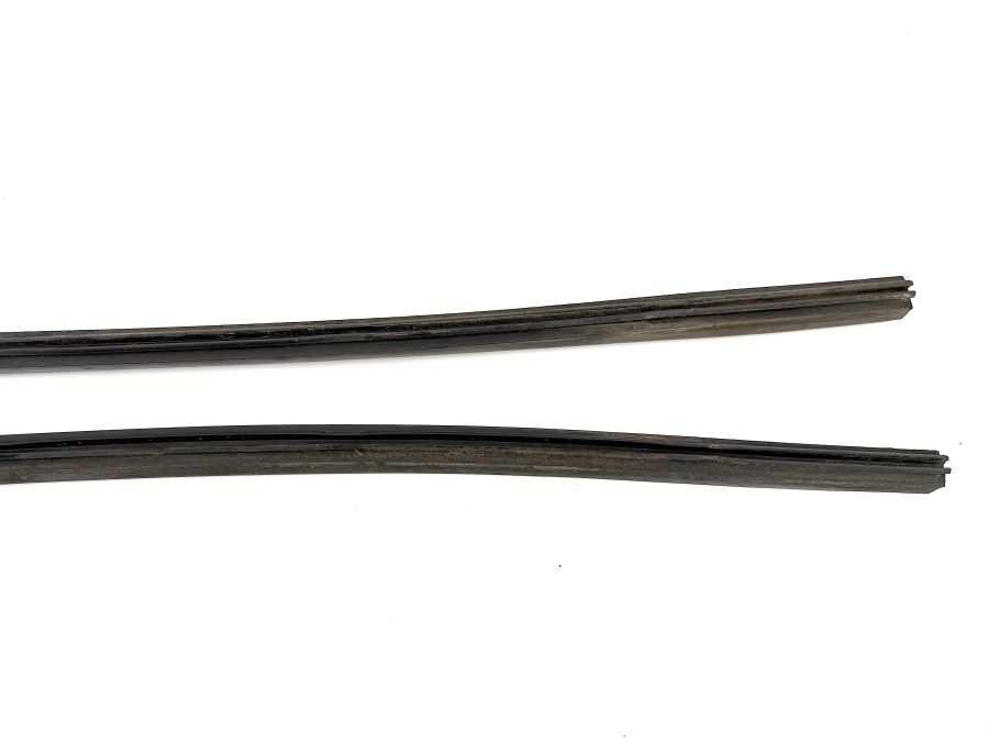 2306900298 2306900198 | Mercedes SL500 | R230 Seals for side skirts