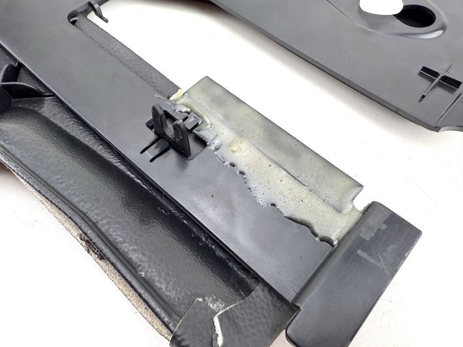 2306901241 2306901041 | Mercedes SL500 | R230 Right side edge cover trim flap panel