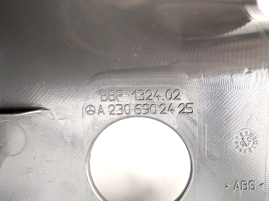 2306902425 2306930130 0028214951 | Mercedes SL55 | R230 Trunk rear plastic trim