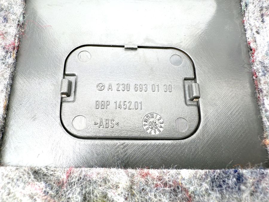 2306902425 2306930130 0028214951 | Mercedes SL55 | R230 Trunk rear plastic trim