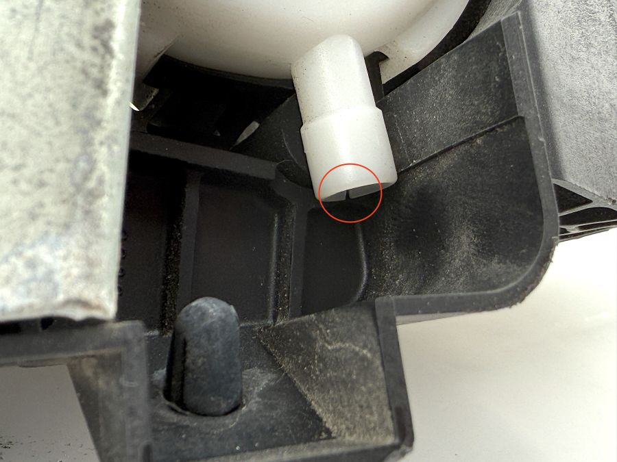 2307200535 2307600004 23076000419051 | Mercedes SL55 | R230 Left side door lock latch actuator