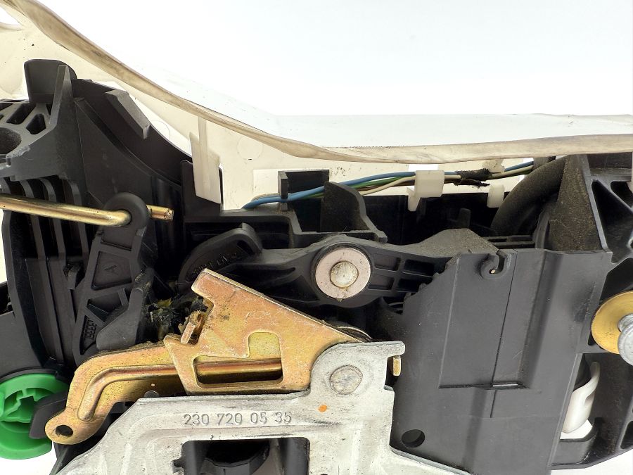 2307200535 2307600004 23076000419051 | Mercedes SL55 | R230 Left side door lock latch actuator