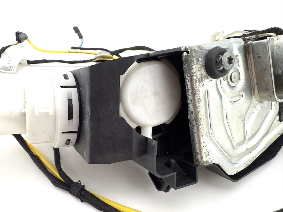 2307200635 | Mercedes SL500 | R230 Right side door lock latch actuator