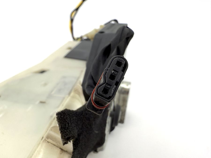 2307200635 | Mercedes SL500 | R230 Right side door lock latch actuator