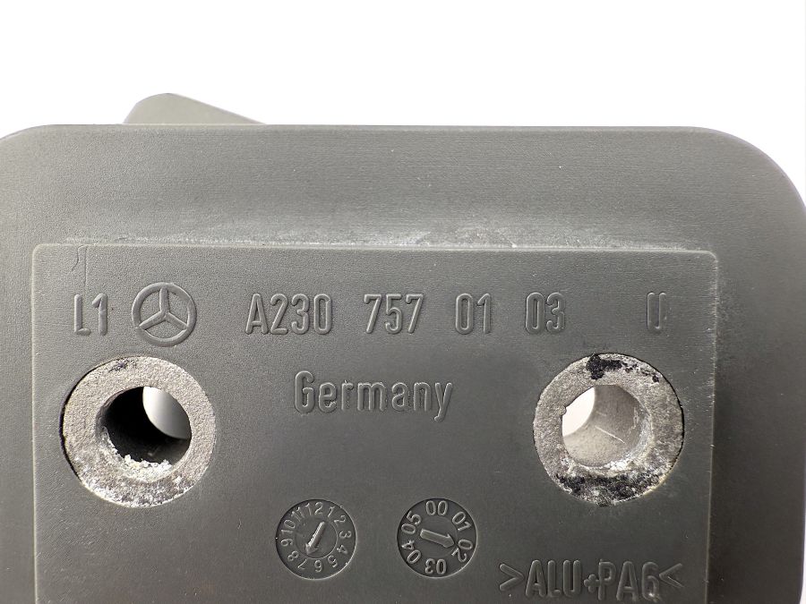 2307570103 2307570203 2307570044 | Mercedes SL500 | R230 Trunk striker stop adjusters