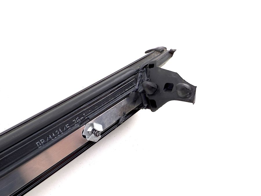 2307900598 2307900566 | Mercedes SL500 | R230 Vario roof left sealing rails