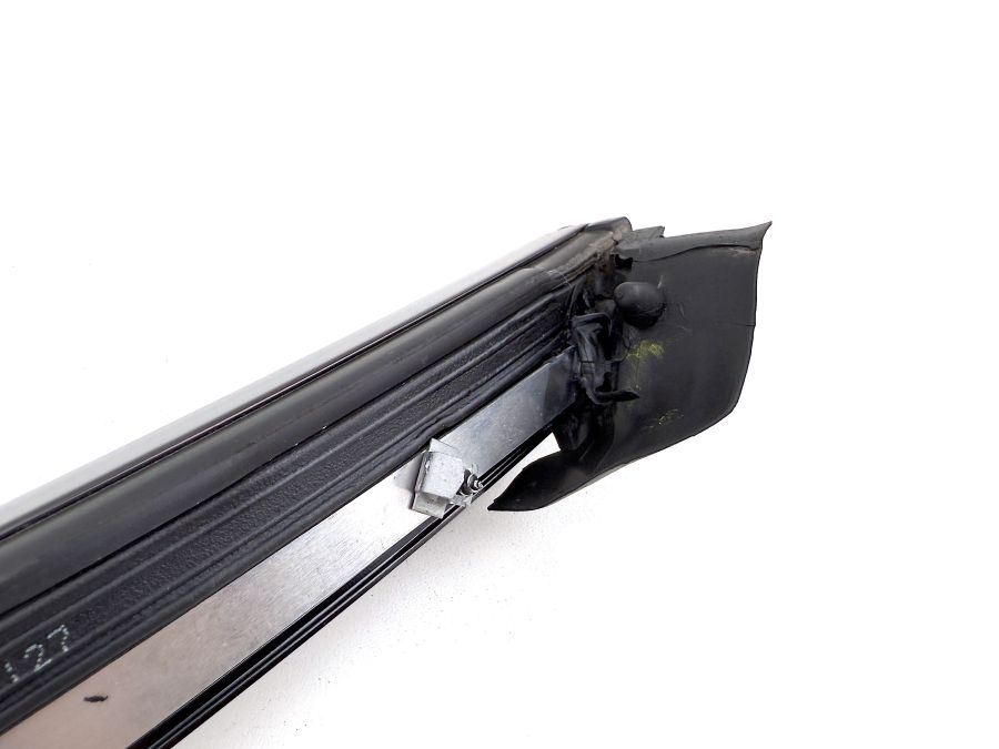 2307900698 2307900666 | Mercedes SL500 | R230 Vario roof right sealing rails