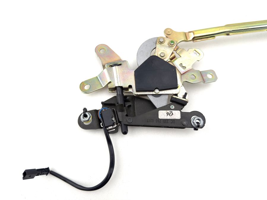 2307900971 2307900277 2307900177 | Mercedes SL500 | R230 Vario roof front lock latch 2307900971 2307900277 2307900177 | Mercedes SL500 | R230 Vario roof front lock latch