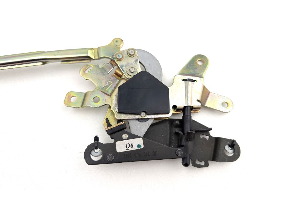 2307900971 2307900277 2307900177 | Mercedes SL500 | R230 Vario roof front lock latch 2307900971 2307900277 2307900177 | Mercedes SL500 | R230 Vario roof front lock latch