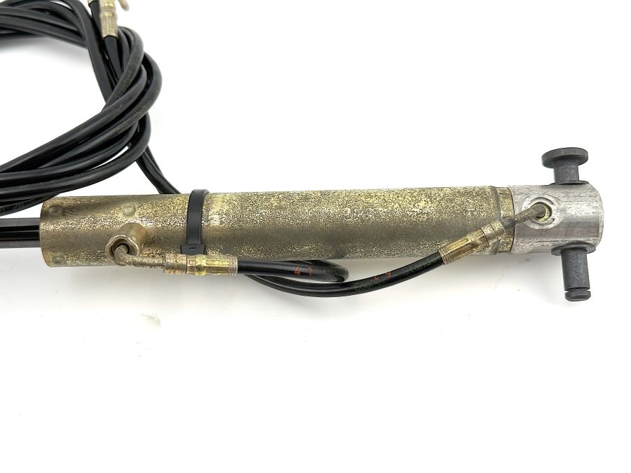 2308001172 | Mercedes SL55 | R230 Vario roof cylinder left with lines to pump