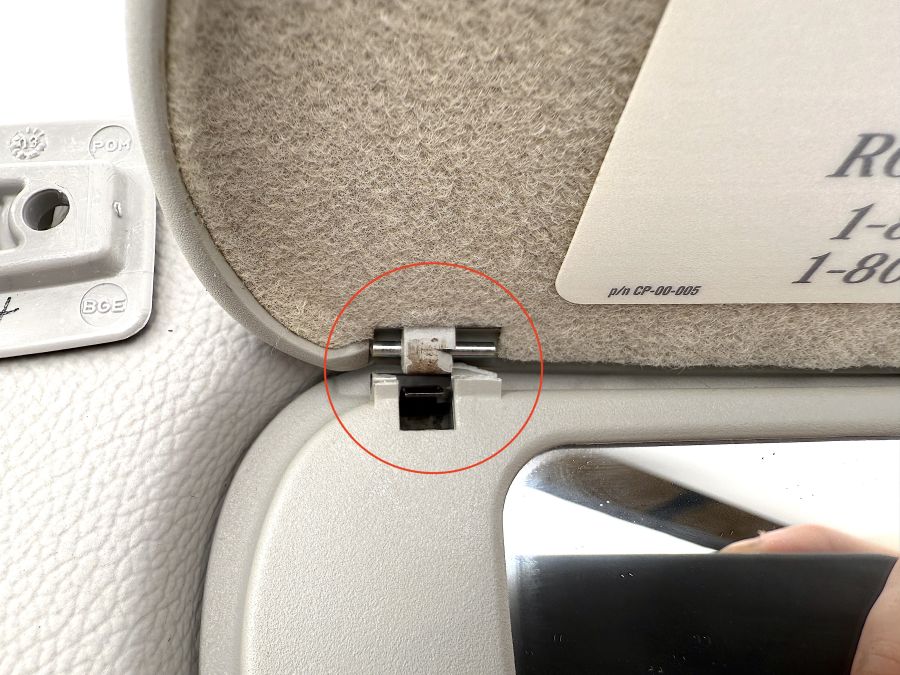 2308100110 | Mercedes SL500 | R230 Left side sun visor