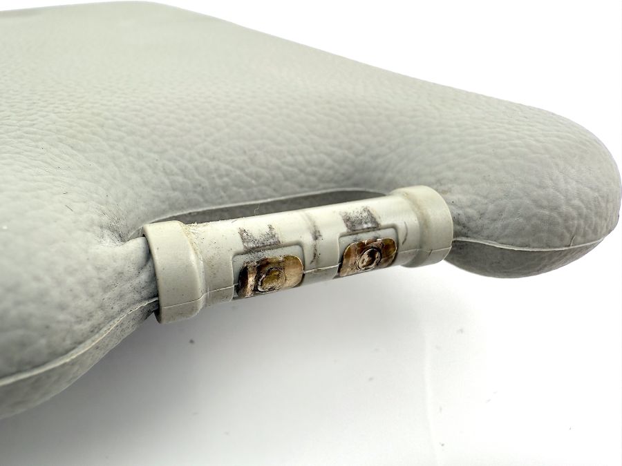 2308100110 | Mercedes SL500 | R230 Left side sun visor