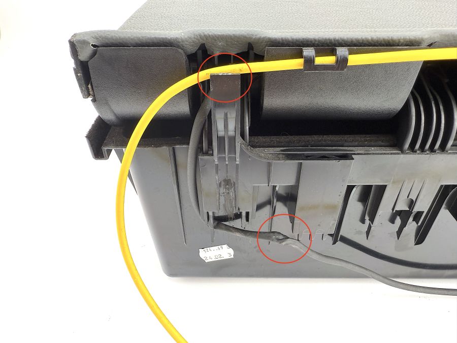 2308100129 2308100229 | Mercedes SL55 | R230 Rear left and right compartment box