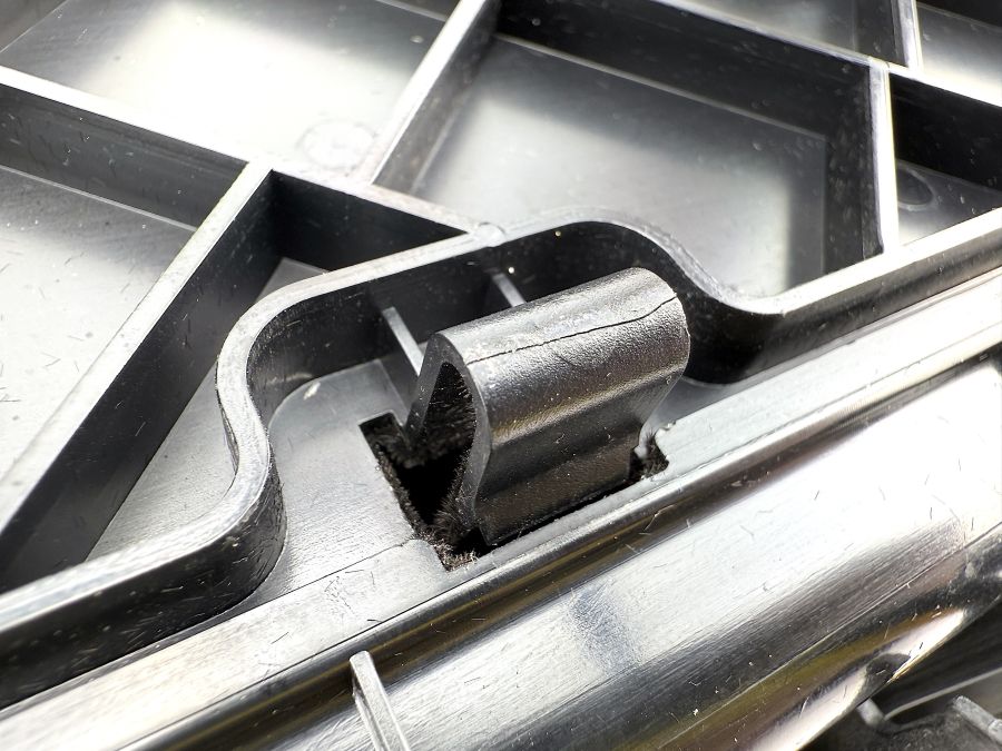 2308100129 2308100229 | Mercedes SL55 | R230 Rear left and right compartment box