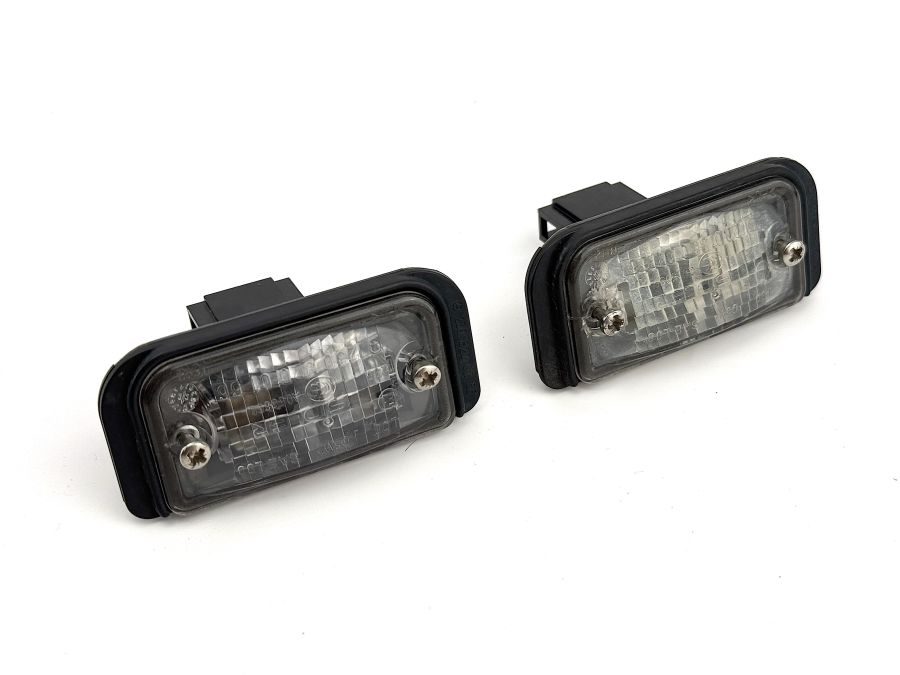 2308200256 2308200166 | Mercedes SL55 | R230 License plate lamps