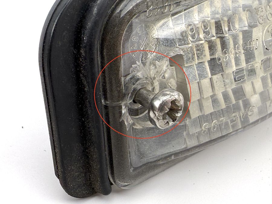 2308200256 2308200166 | Mercedes SL55 | R230 License plate lamps