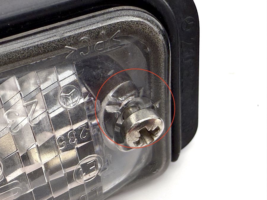 2308200256 2308200166 | Mercedes SL55 | R230 License plate lamps
