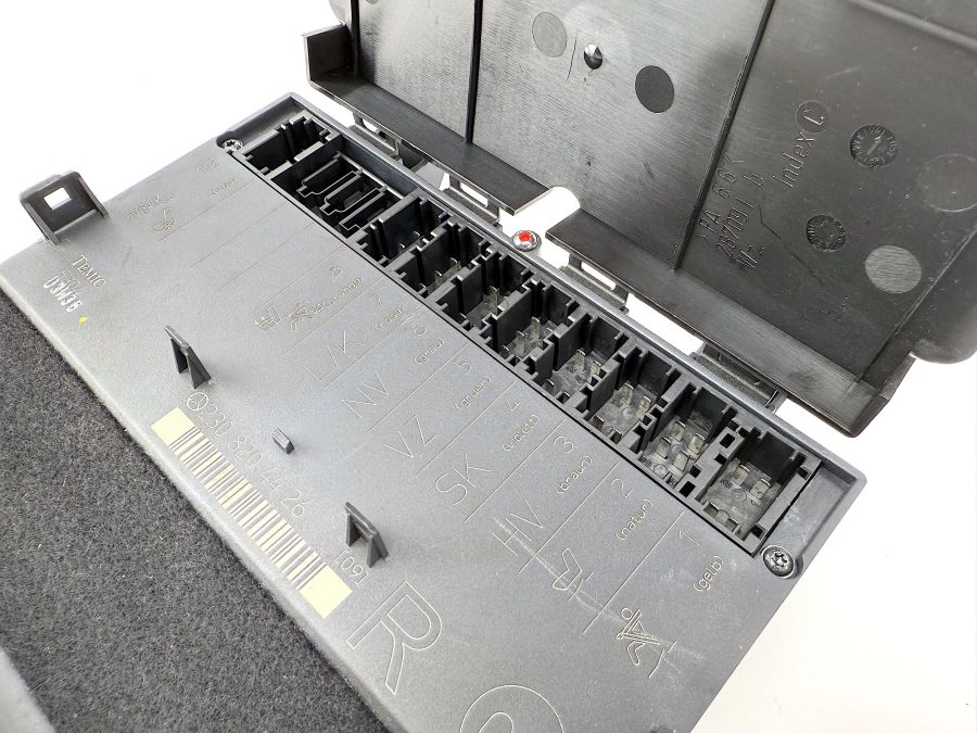 2308204426 | Mercedes SL500 | R230 Right seat adjustment control module