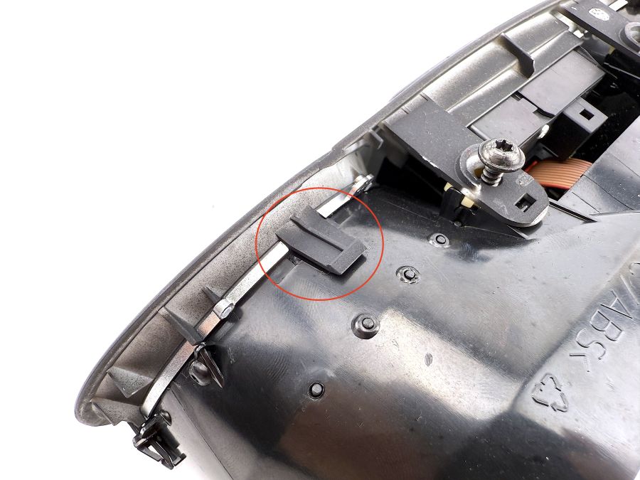 2308300054 | Mercedes SL500 | R230 Center air dash heater vent