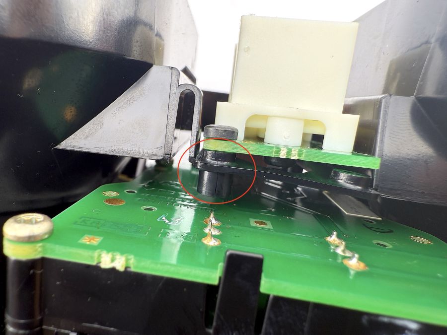 2308300054 | Mercedes SL500 | R230 Center air dash heater vent