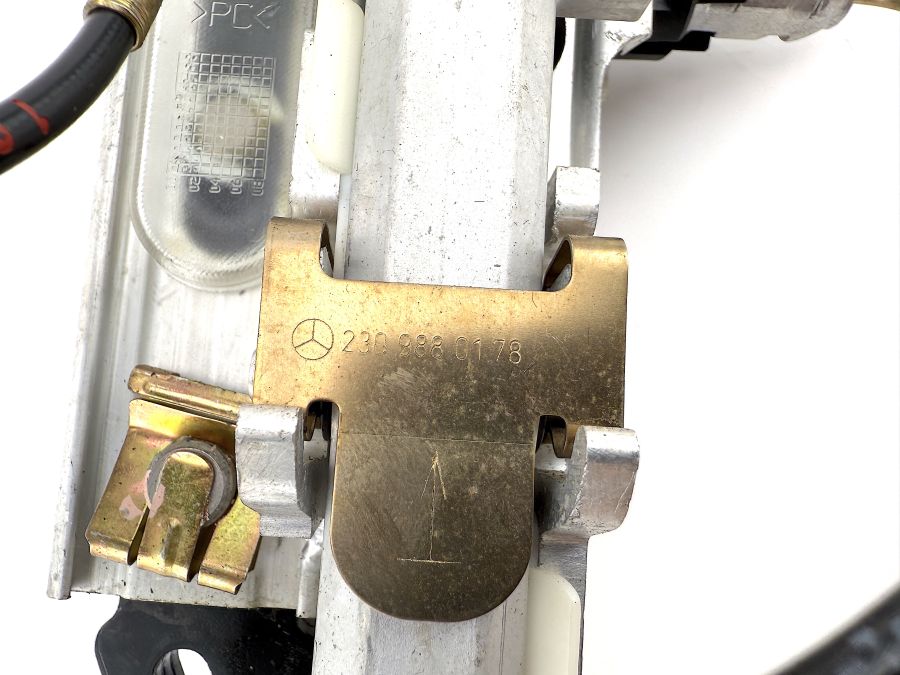 2308600235 2308001872 | Mercedes SL500 | R230 Roll bar hydraulic cylinder right side 2308600235 2308001872 | Mercedes SL500 | R230 Roll bar hydraulic cylinder right side