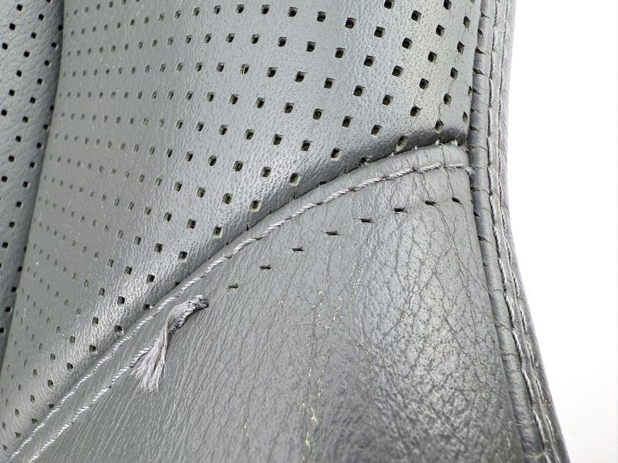 2309102947 2309101316 2309100011 | Mercedes SL55 | R230 Left seat backrest cushion 2309102947 2309101316 2309100011 | Mercedes SL55 | R230 Left seat backrest cushion