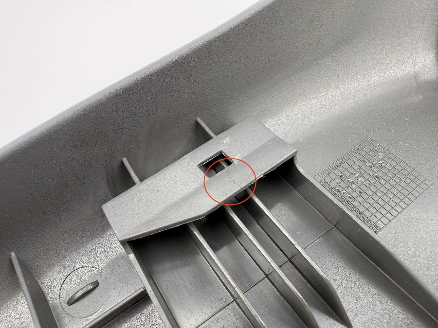 2309180730 2309180330 2309184130 | Mercedes SL500 | R230 Left seat lover plastic trims