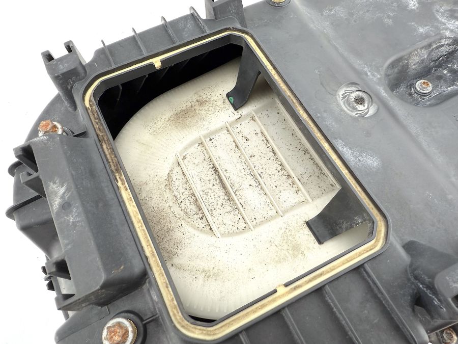 6510901101 6510900148 6510940802 | Mercedes E250 | W212 Engine air intake filter box